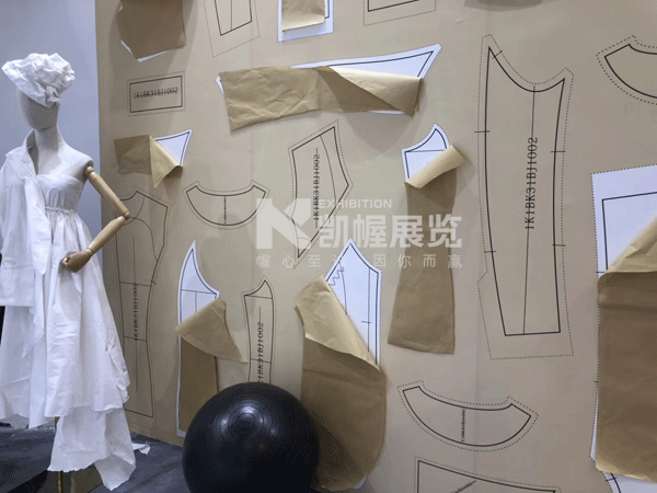 深圳服裝展廳設(shè)計