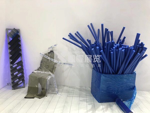 深圳服裝展廳設(shè)計