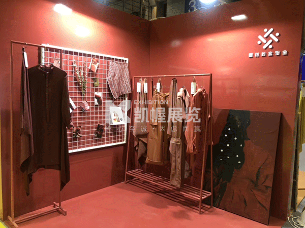 深圳服裝展廳設(shè)計